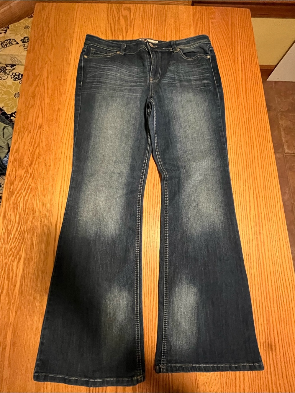 Women's lei Sophia Hipster Flare Jeans Size 17 Blue- embroidered Y2K